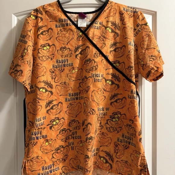 Disney Tops - Women's Disney Scrub Top Cheshire Cat Alice in Wonderland Halloween Size Medium